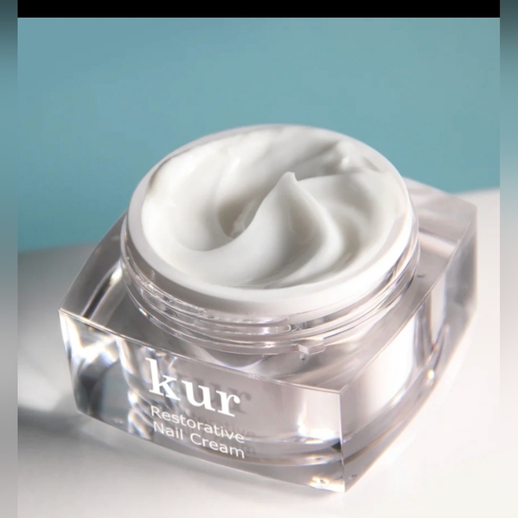 Restorative Nail Cream - Picture 7 of 8